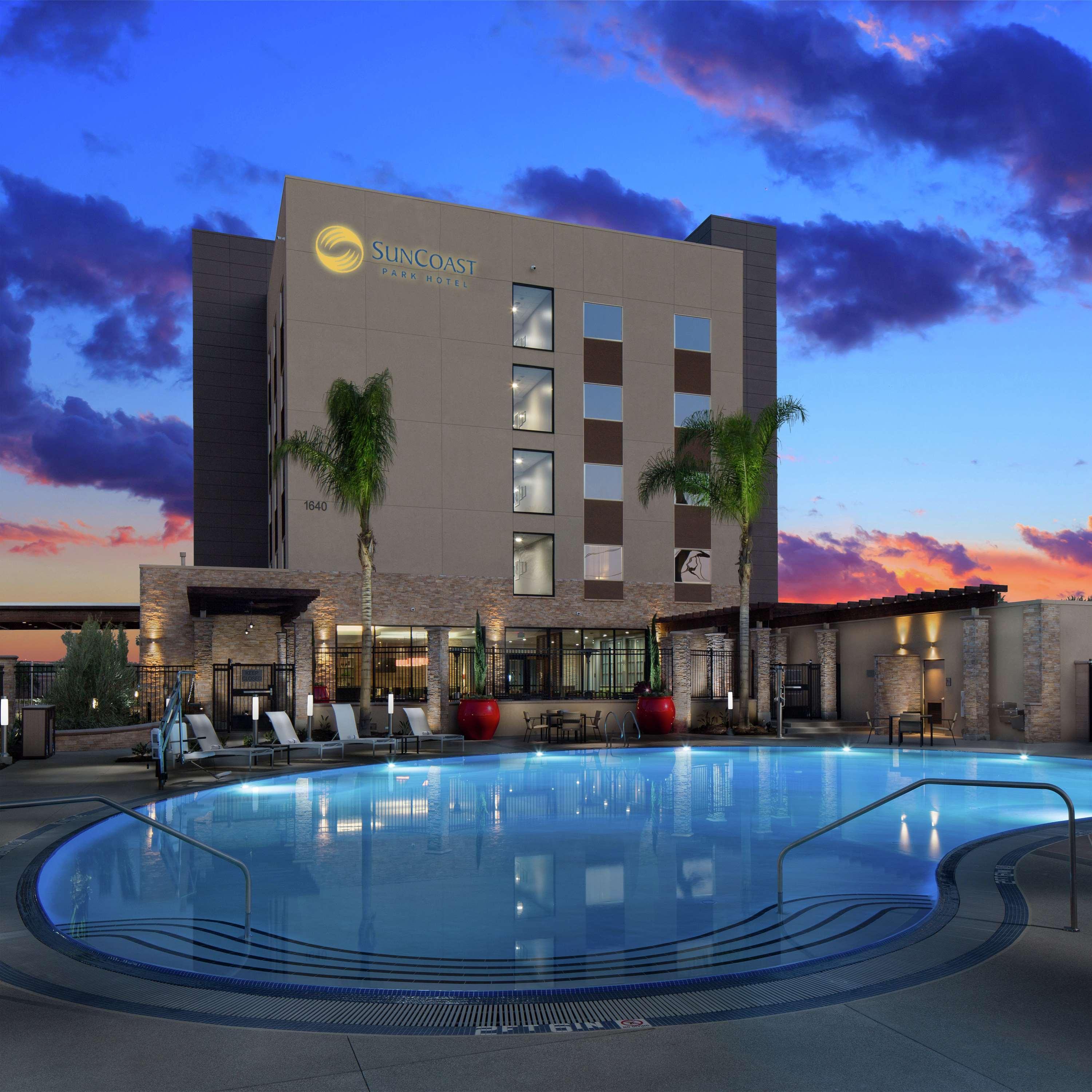 Suncoast Hotel Anaheim, Tapestry Collection By Hilton Exteriér fotografie